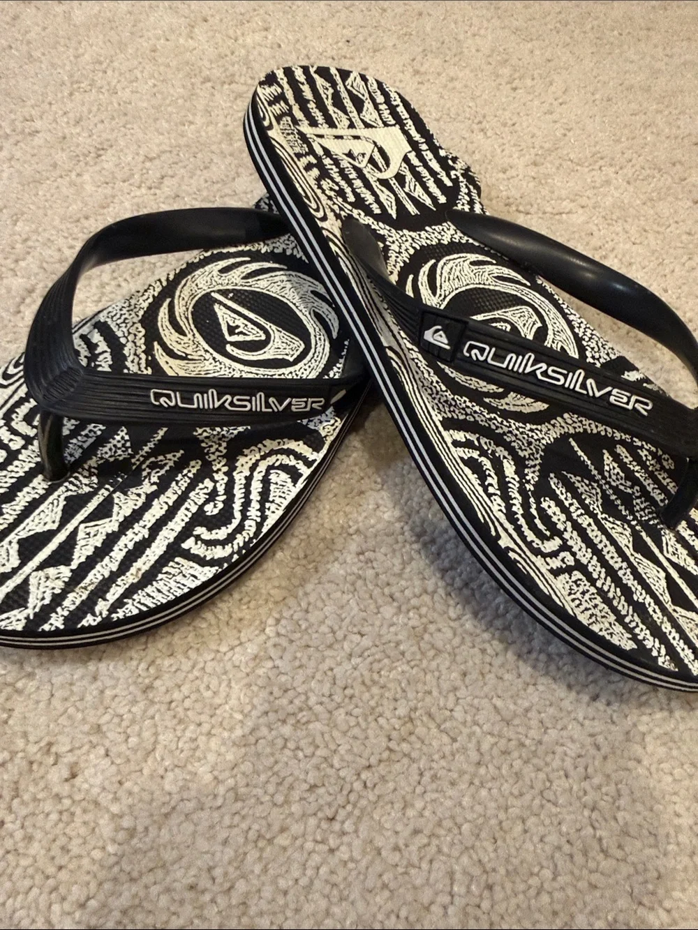Quiksilver Men’s Black & White Tribal Print Flip Flops
